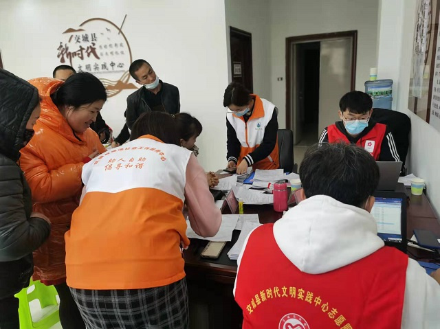 青春在基层闪光——4000余名“返家乡”学子在各地参与寒假社会实践