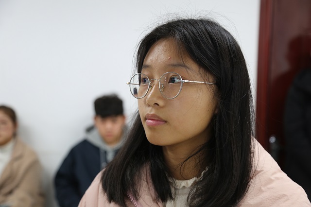 第二十五期“创客视界”传媒沙龙：探索校园记者采访技巧