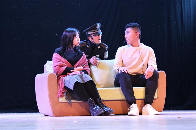 【社团巡礼节】你好 韦小宝——舞墨话剧社第四届“舞墨重彩”小品专场晚会圆满落幕