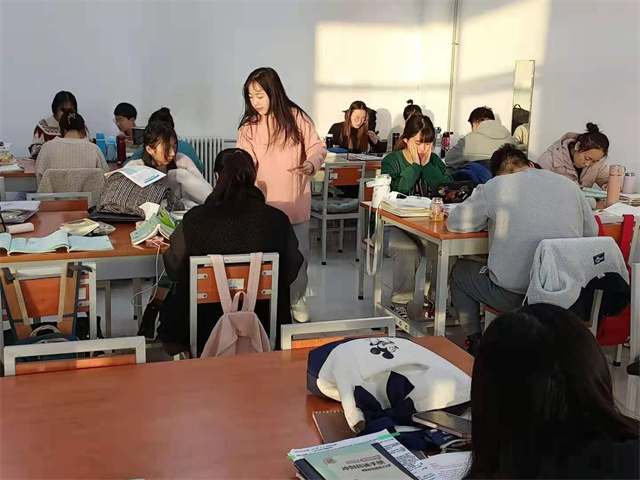 【社团快讯】瑜伽+寄语 温暖每位信院学子