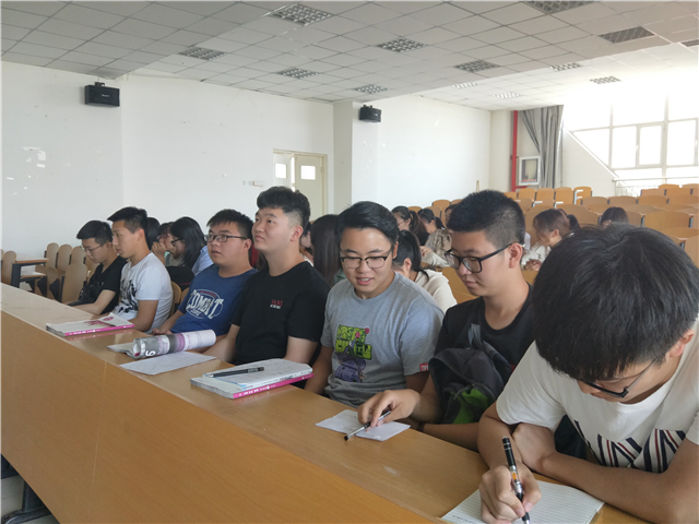 【完满班级】担当是成长的垫脚石——淬炼商学院五月完满班级主题活动（十八）