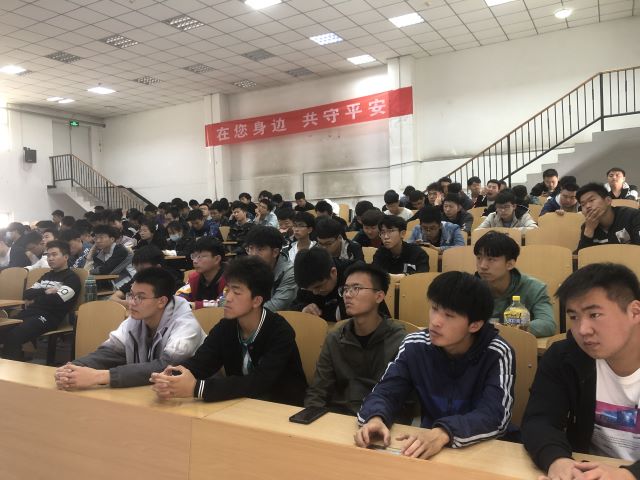 【辅导员说完满】忆往昔岁月峥嵘 望前路有备而战