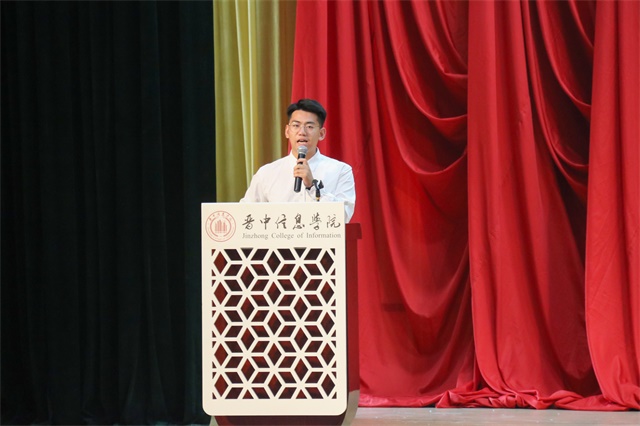 我校隆重举办十七届学生会主席团成员公开竞选大会