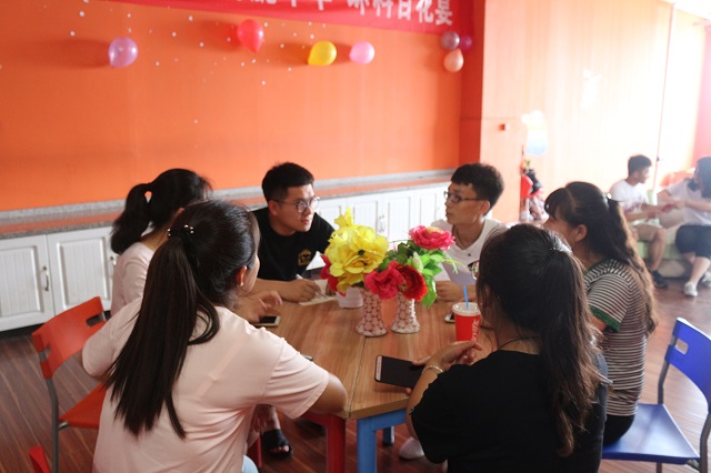 倔强不低头  走过你来时的路——环科系“远航青春  学长旖旎年华”第二届百花宴