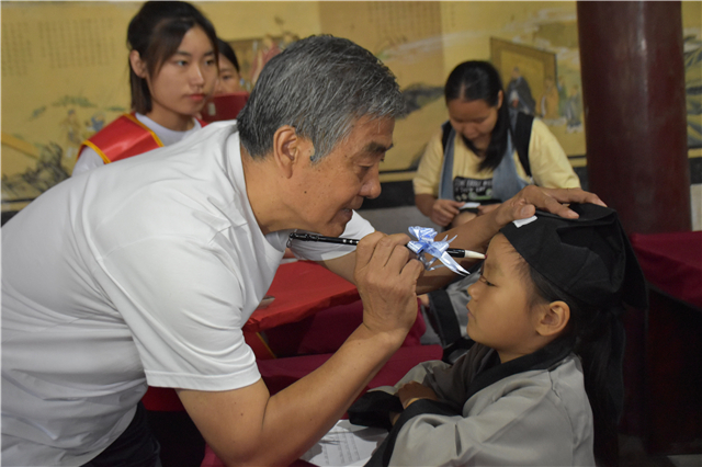 了解启蒙礼仪 感悟文化魅力——大数据学院、信息工程学院“情系三农”实践团