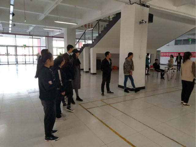 【完满班级】体育赛事 磨练意志——淬炼商学院十月完满班级主题活动（四十一）