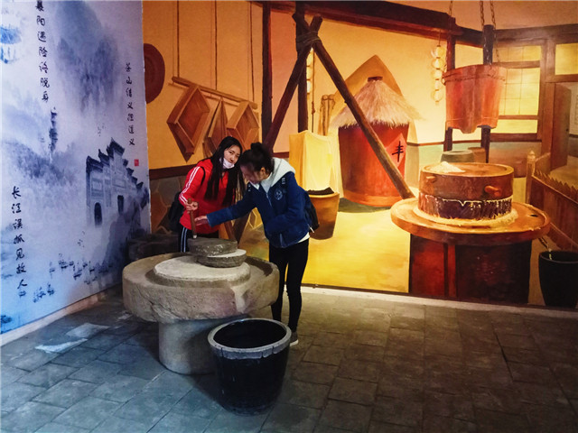 传递正能量第536期:劲松无骄隐山醉 凡夫自在露天画——机电工程系青年志愿者协会举办“寻晋记”活动