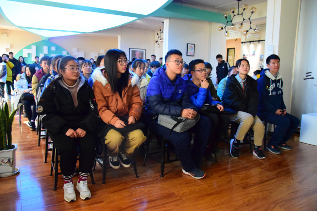 学长计划第582期:美德风传天下 言语训益终生——经济与管理学院“和善家风贵,苦寒品格高”——学长计划第六期第六讲