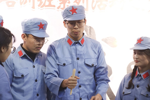 【青马工程】第一届“我的中国心”舞台剧展演重现峥嵘岁月 再抒爱国情怀