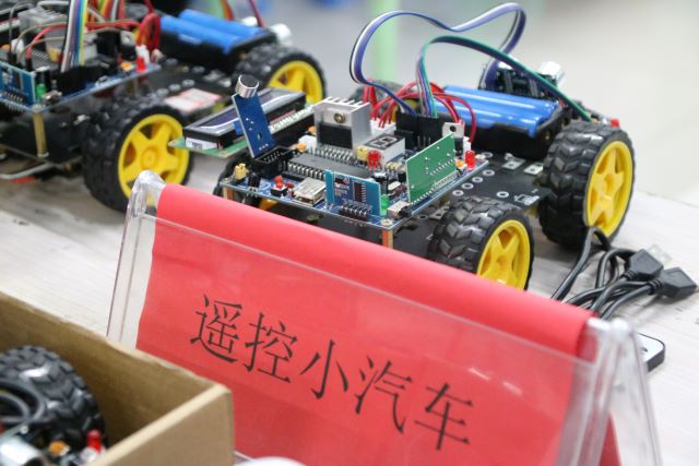 以小芯片见大世界——第三届“机智碰撞”单片机应用大赛