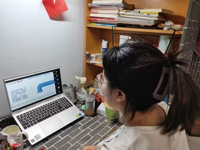 【辅导员说完满】砥砺奋进 拥抱梦想——商务英语学院2020级辅导员说完满活动