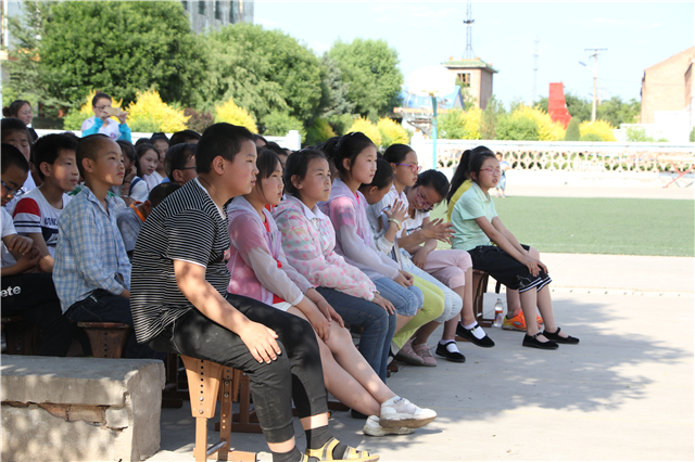 金谷嘉年华第12期:儿童节前我校学生社团走进白城小学