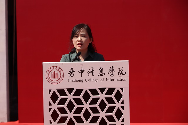 【迎新纪实】今朝唯我少年郎 敢问天地试锋芒——经济与管理学院2021级新生开学典礼