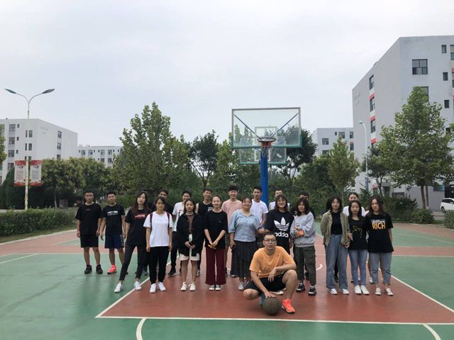 【完满班级】悦动青春 汗水飞扬——艺术传媒学院环设1602班举办“5V5篮球对抗赛”完满班级活动