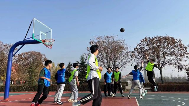 【完满团支部】感悟篮球魅力 感悟运动快乐——大数据学院、信息工程学院计科2202班完满团支部活动