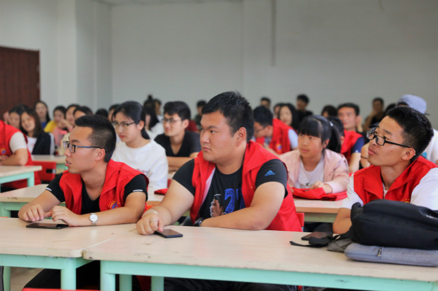 【志愿快讯·培训】分享爱 分享时光 分享精彩瞬间