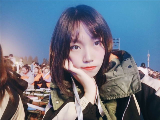 闪光的信院第265期：一口气通过四六级+初会 滑板女孩的这半年有点“溜”！