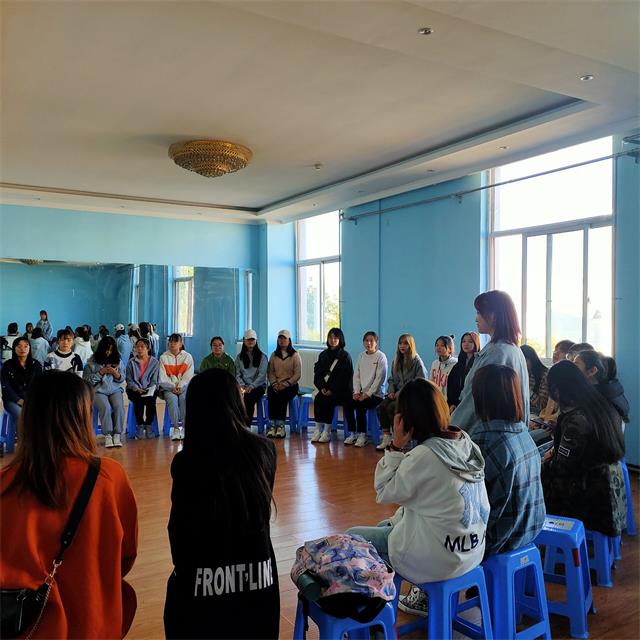 第25期“她说·女生学堂”:尚美践行 仪韵绽彩