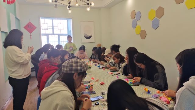 【完满班级】心灵手巧 捏出精彩——远景2106班10月完满班级活动