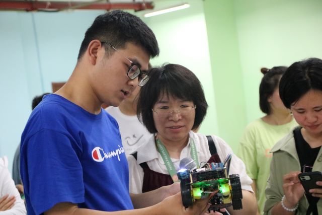 以小芯片见大世界——第三届“机智碰撞”单片机应用大赛