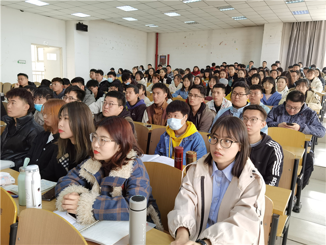 【辅导员说完满】榜样 您好——大数据学院、信息工程学院2018级主题班会