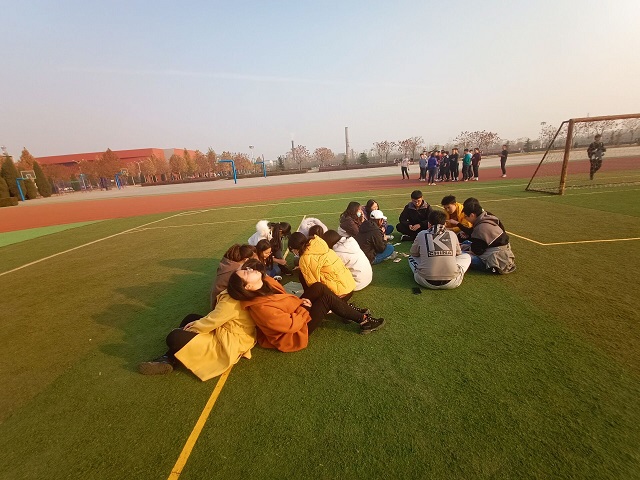 “以棋会友 团结奋进”——远景1903班完满班级活动