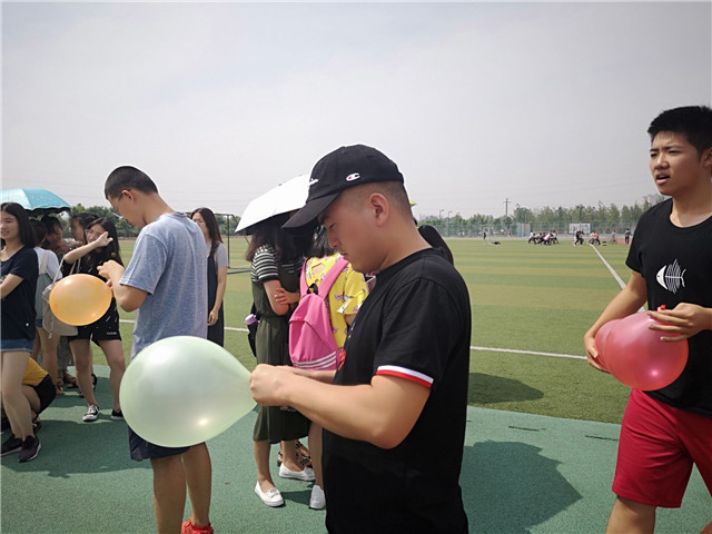 【完满班级】一泓梦想 一泓青春——淬炼商学院六月完满班级主题活动（三十八）