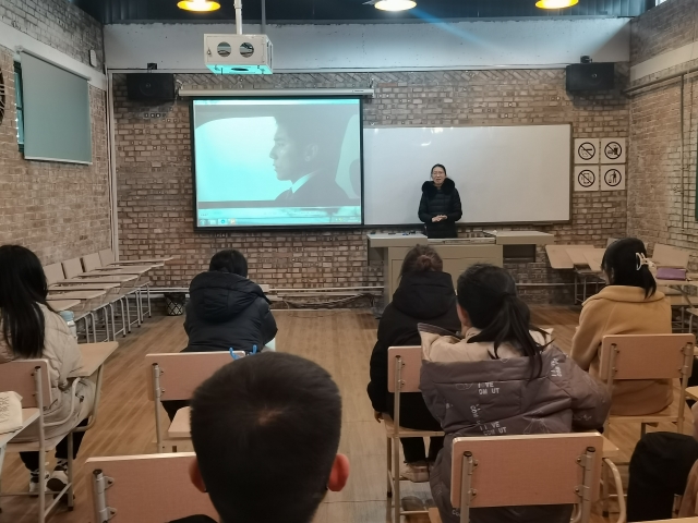 心随影动 荡涤心灵——远景学院“青马工程”完满教育学生骨干培养计划第五期讲座