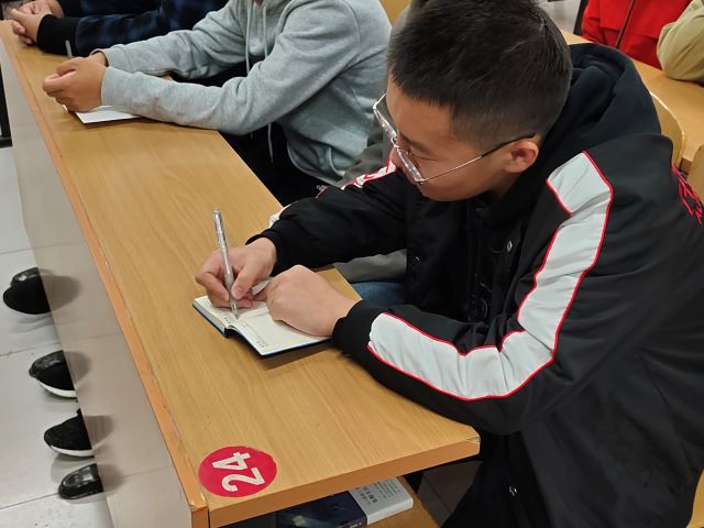 【完满班级】星星之火 潺潺流水——经济与管理学院四月完满班级纪实（八）