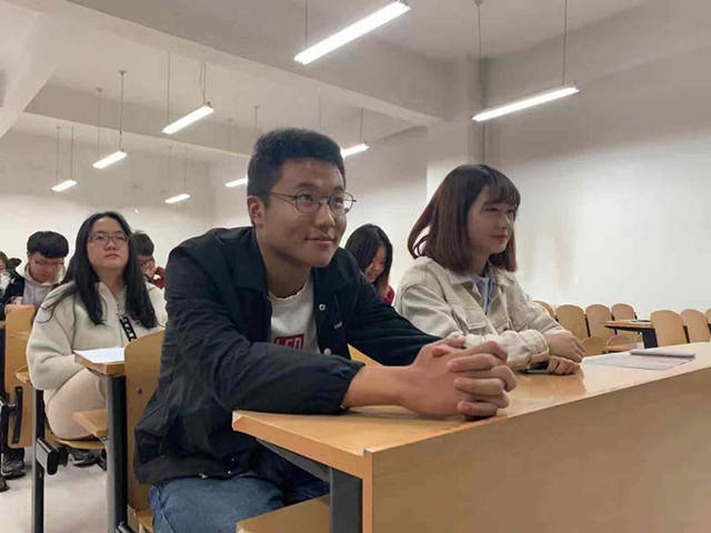 【完满班级】梦想插上翅膀 心灵由此绽放——经济与管理学院十月完满班级活动纪实（五）