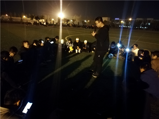 【完满班级】绽放青春魅力 音乐光彩无限——网工1802“梦想启航，艺彩飞扬”歌声大比拼活动