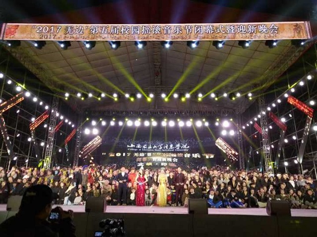 【达人秀】舌灿莲花吐华文  三寸之舌塑人生——开启与“游吟诗人”王廷帅的高度访谈