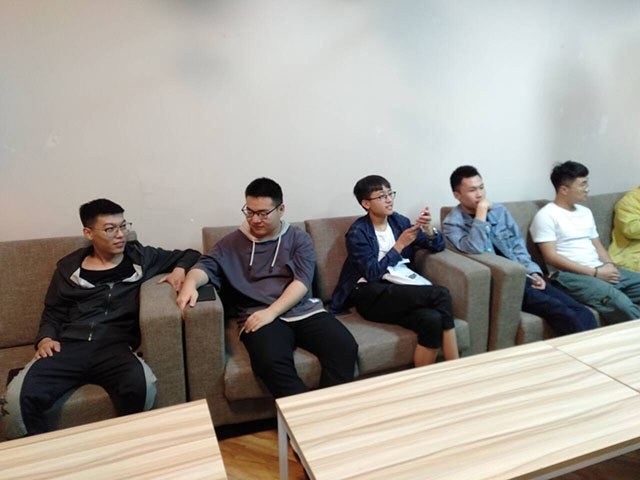 【完满班级】公益同行 为爱呼唤——我是演说家 当我走进公益