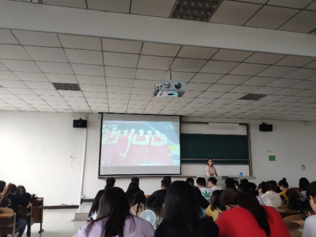 【辅导员说完满】竞技体育 运动不止——淬炼商学院“辅导员说完满”专题活动(二十一)