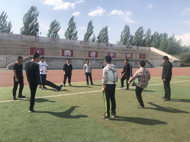 【完满班级】趣味踢毽子大赛——大数据学院、信息工程学院软件1603班