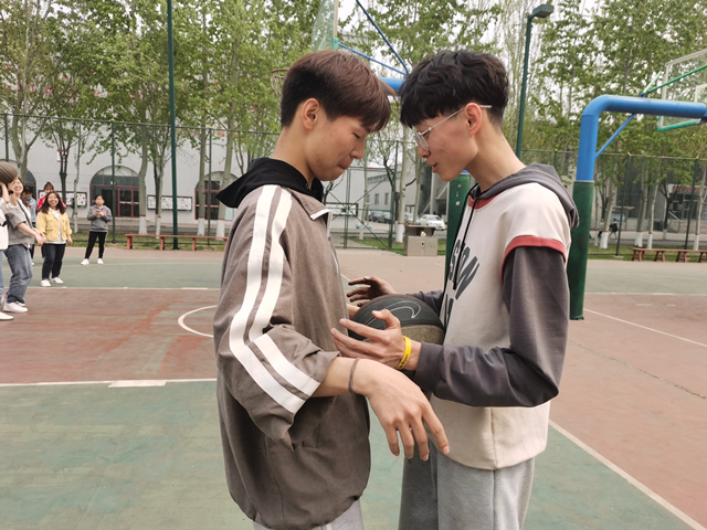 【完满班级】玩趣味 展球范——大数据学院、信息工程学院数字2002班完满班级活动