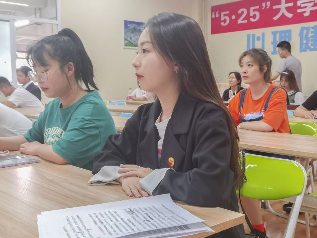 【1+1＞2】思索创意 在实践中开拓创新——经管&青藤联合举办“2021 秀出我的样”创意大赛决赛