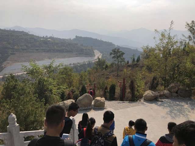 【完满班级】金秋郊游凤凰山 天寒地冻人情暖——智能工程学院18级完满班级活动集锦(三)