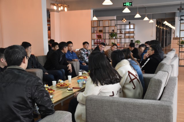 学生会主席沙龙第51期:关注时政 开启新征程