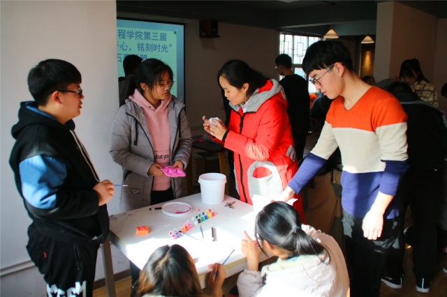 【1+1>2】领略石膏雕塑艺术 引导学生在实践中学习专业知识——智多星领航工程之石膏雕塑系列活动圆满落幕