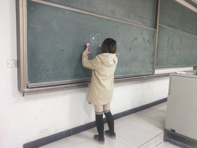 【完满班级】淡泊写意人生 安然葱茏时光——食品与环境学院土管1702班举办完满班级活动