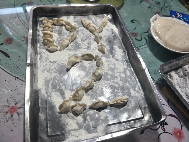 【完满班级】温暖冬日 你是主“饺”——环科系动医1702班举办完满班级活动