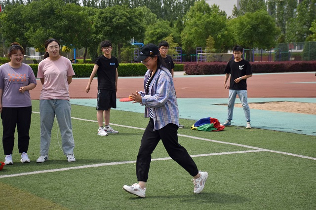 激情五月 阳光体育——大数据学院、信息工程学院第三届“翻滚吧 体育”趣味合集赛