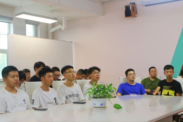 学长计划第1095期:来和信院碰个面——智能工程学院第152期学长计划之“晒出信院小美好”主题摄影活动