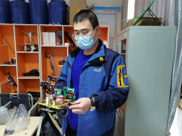 于萧瑟中刚强|捣鼓新发明 勘测多彩工科梦