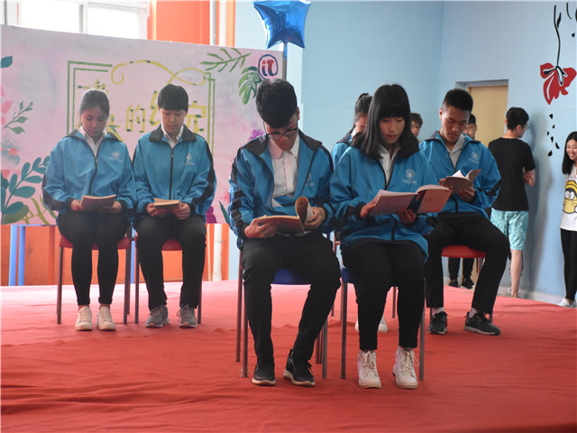【剧评】烟花开了 青春谢了——舞台剧《一起长大的约定》