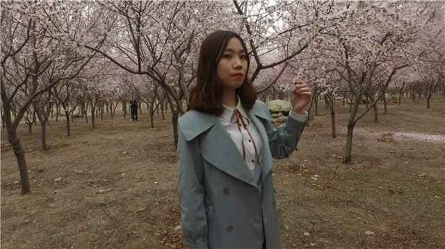 闪光的信院第265期：一口气通过四六级+初会 滑板女孩的这半年有点“溜”！