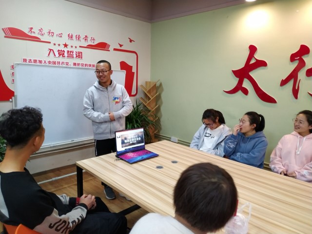 【完满班级】“唇枪舌战”考试学习分享会