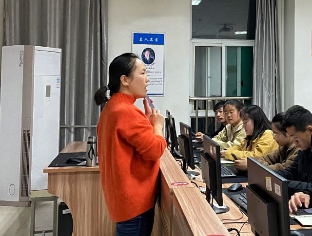 初为校媒人 感受图片与文字的魅力