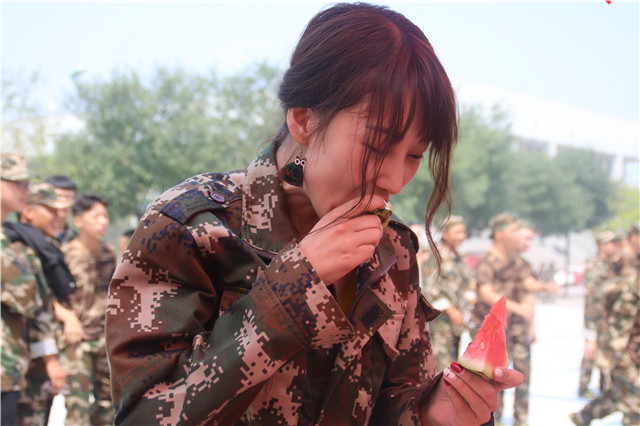 我愿化作一缕清风  为你带去一丝清凉——机电工程系袪“蜀”大赛火热来袭